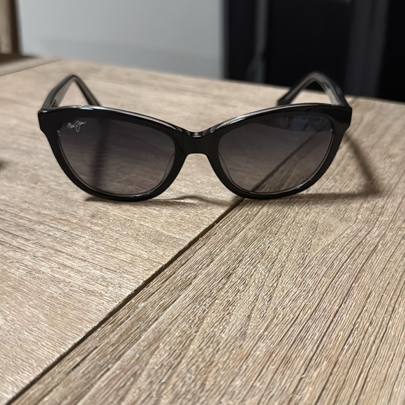 Maui Jim Canna Black Sunglasses - Picture 5 of 13